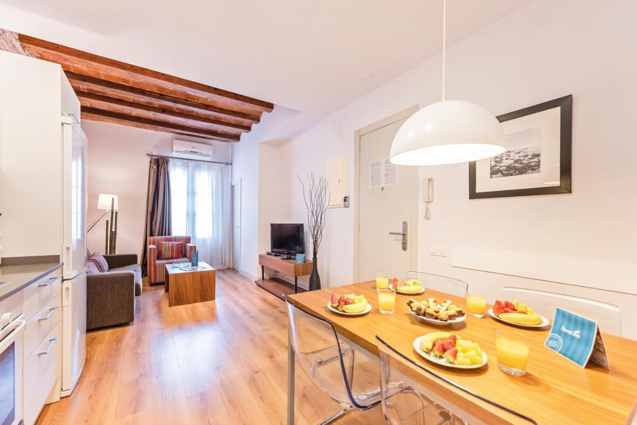 Sweett - Pare Lainez Apartment Barcelona Luaran gambar